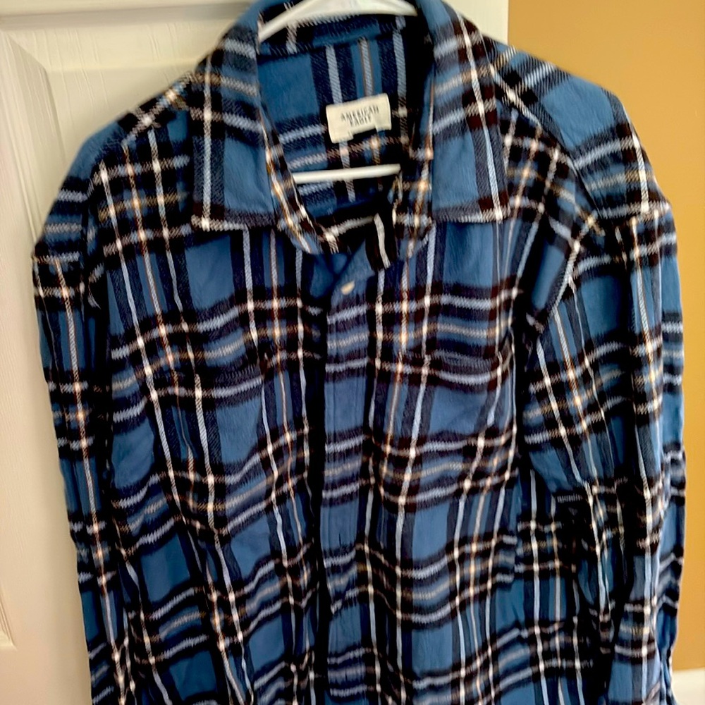Men’s American Eagle Flannel- like new size large